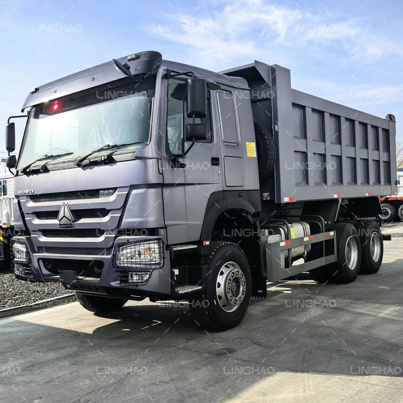 Client observing the fully automated brick-making production line with SanqGroup technical team
