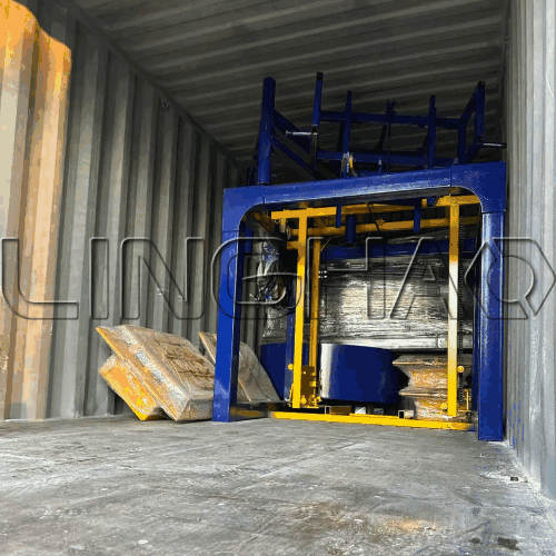 Close-up of QT4-25 producing hollow blocks with 20-25 second cycle time—high automation, low labor requirement