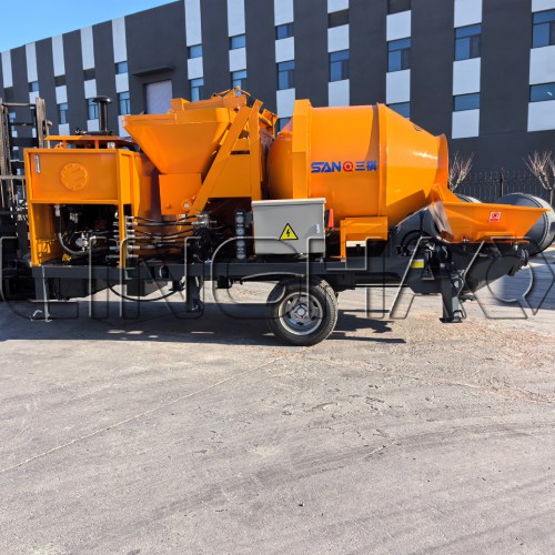 Sanqi Machinery team preparing shipping documents and reinforcement before dispatch—ensuring safe ocean transit