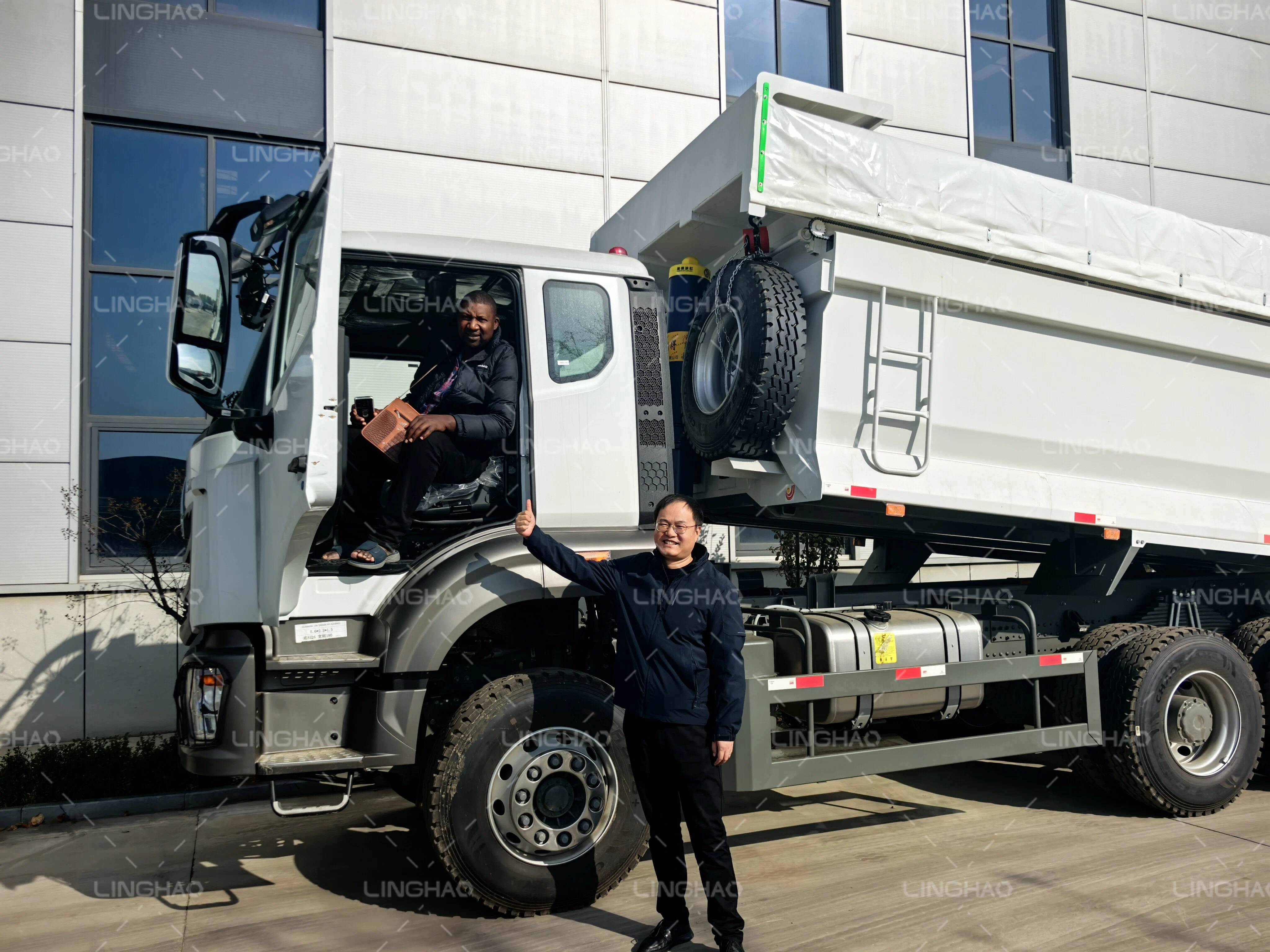 Cameroon customer inspecting high-speed guardrail steel materials and galvanization line at SanqGroup factory